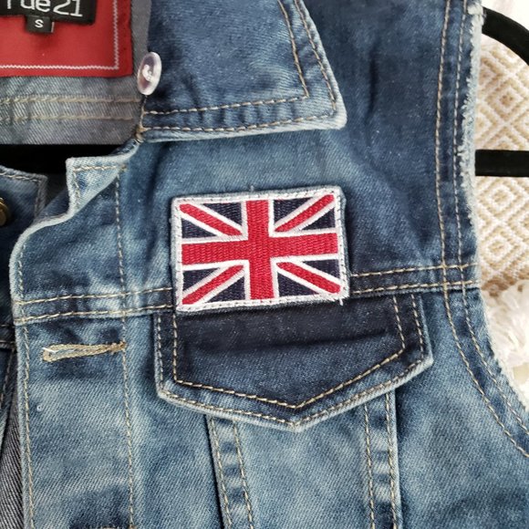 Rue21 | Acid Wash Distressed Patches Denim Vest - Picture 3 of 7
